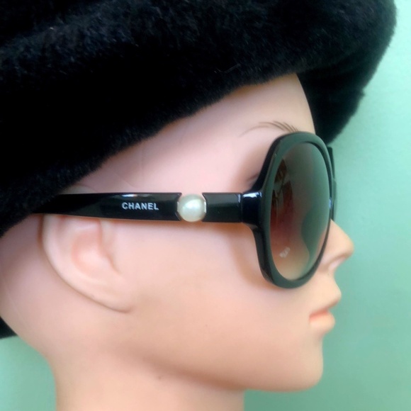 Chanel Collection Perle Sunglasses main image 5